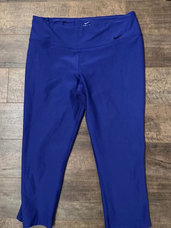 Nike Pants - Nike Royal Blue Capri Leggings